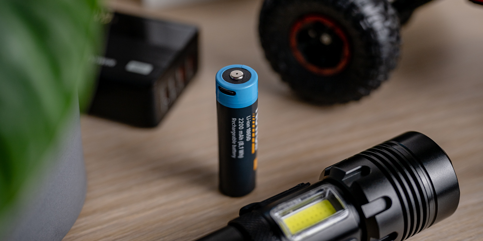 Akumulator Newell 18650 USB-C 2200 mAh